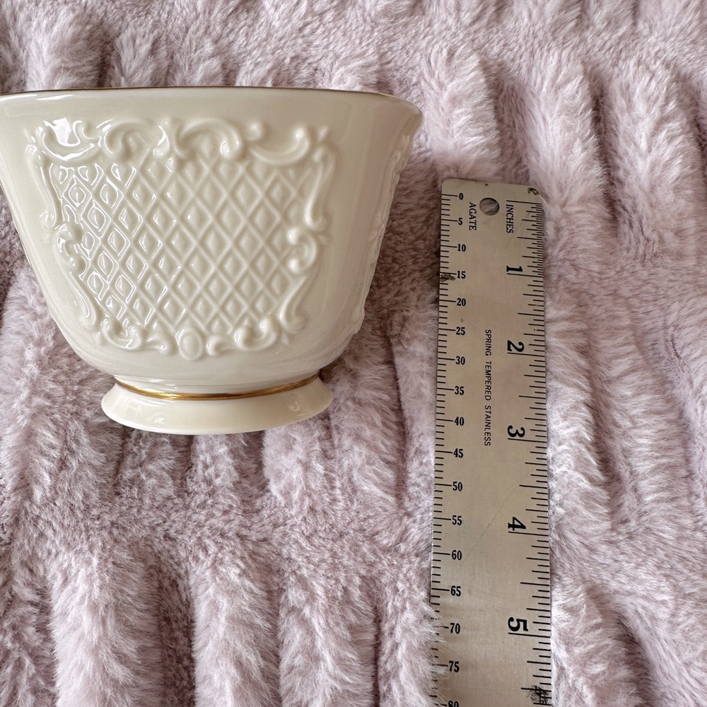 Beautiful little Lenox candy dish bowl - Picture 6 of 6
